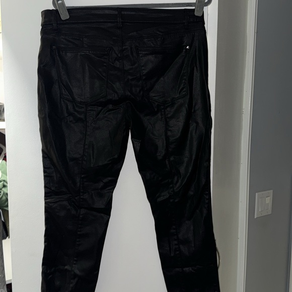 White House Black Market Black Skinny Pants - Picture 5 of 5